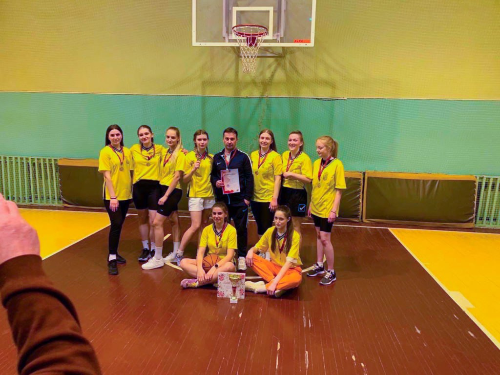 Поздравляем команду ИЭФ с победой в первенстве университета по баскетболу среди женских команд!